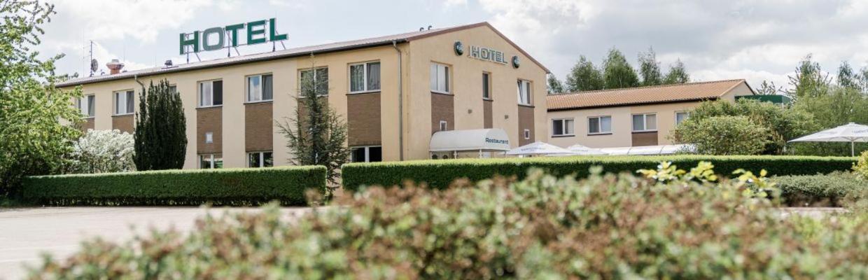 Hotel Falkenhagen Pritzwalk Buitenkant foto