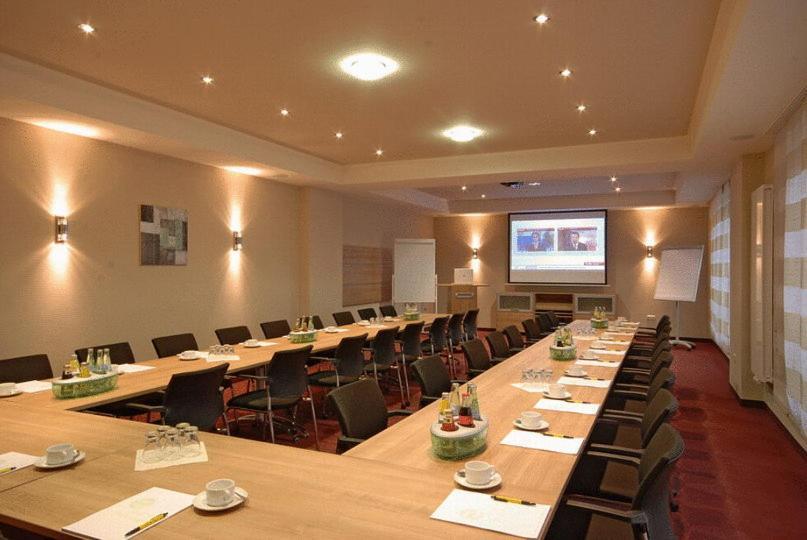 Hotel Falkenhagen Pritzwalk Buitenkant foto